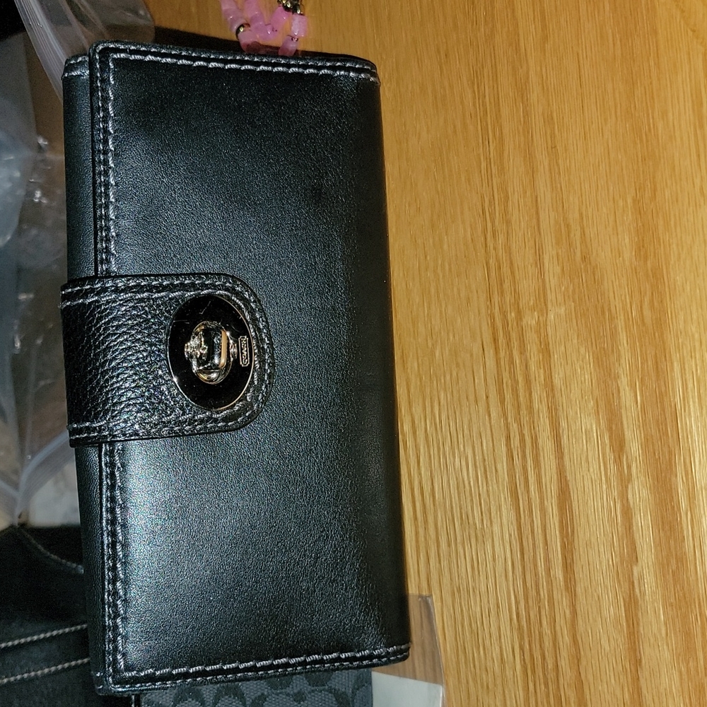 Wallet - Picture 2 of 6
